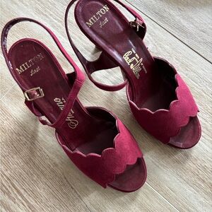 Vintage burgundy suede heels😍